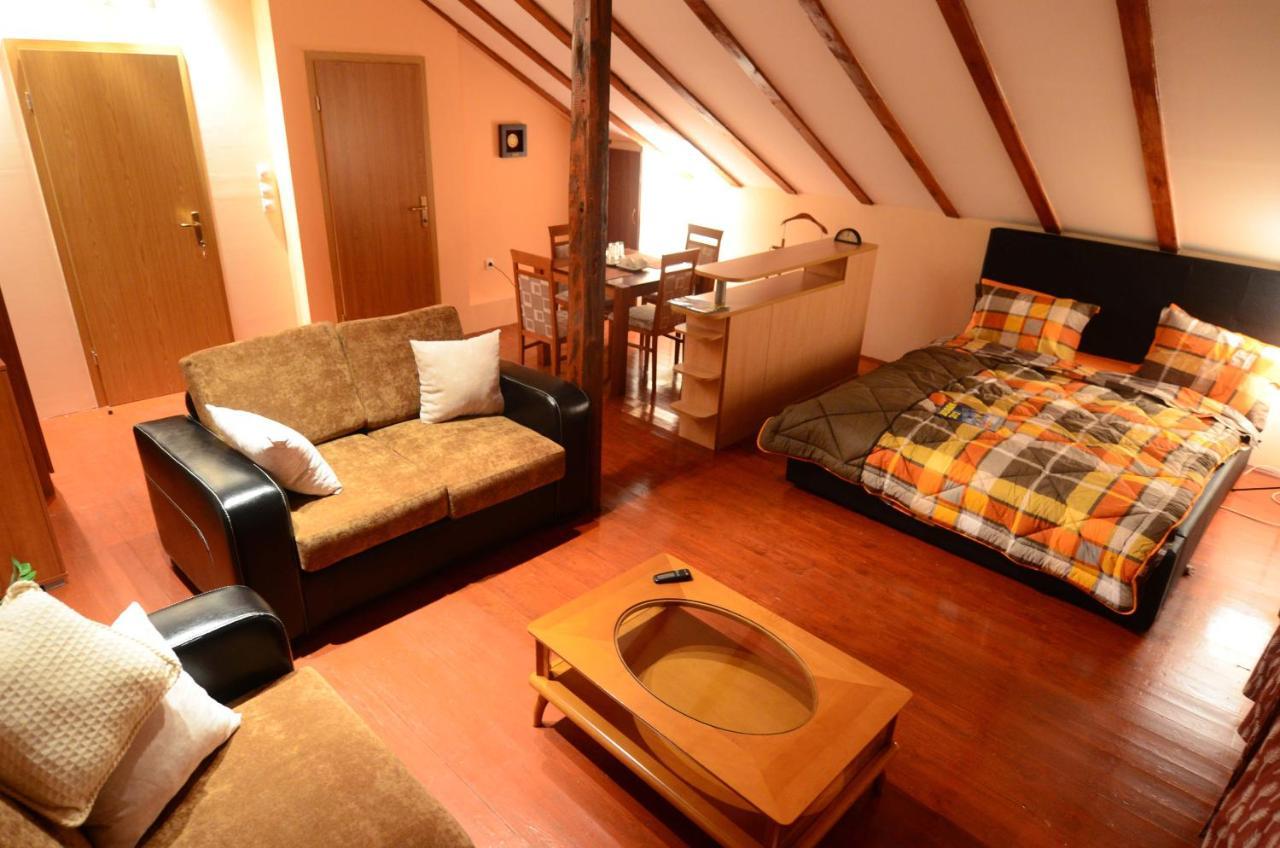 Accommodation Adriatic Inn スコピエ エクステリア 写真